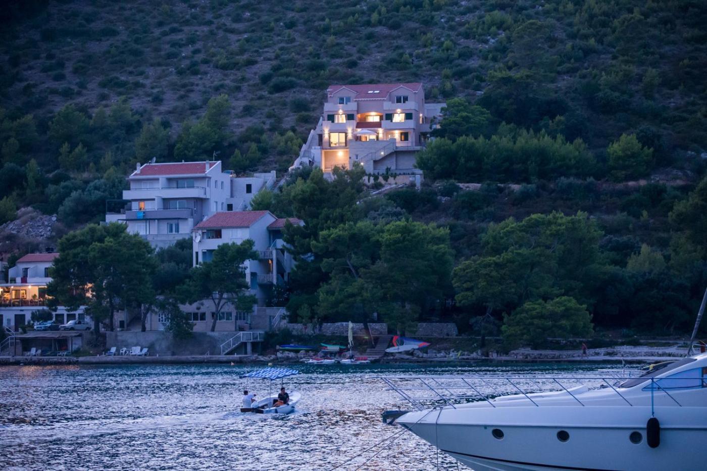 Apartments Ladesta Lastovo Exterior foto
